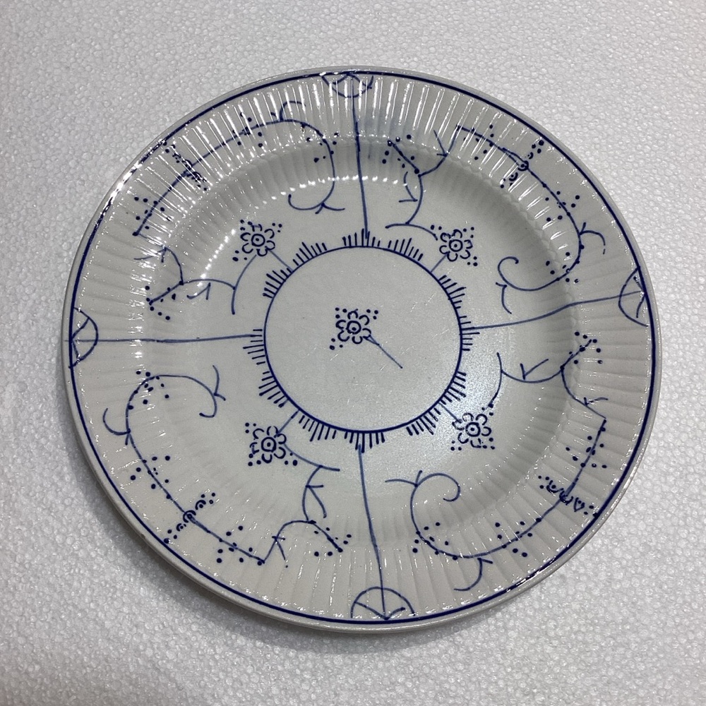 Villeroy & Boch Dresden Antique Plate Blue White 6.5 in.
